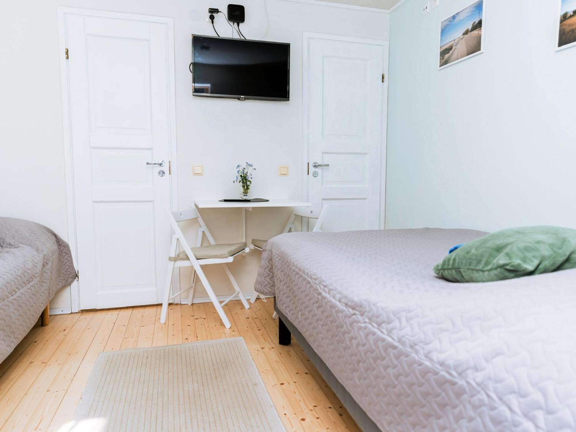 Papli 2 Accommodation Pärnu Esterno foto